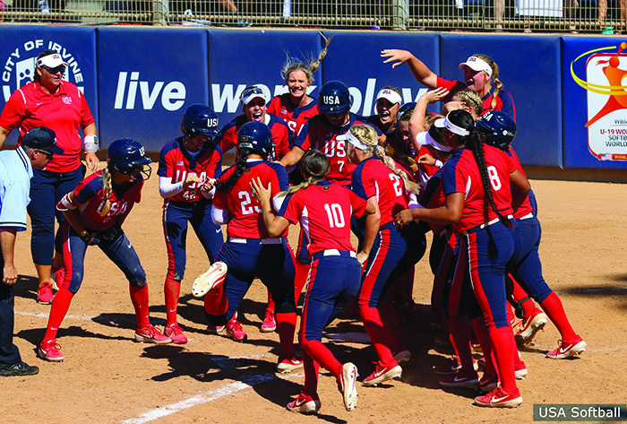 U-19 WNT receives gold medals at 2019 U-19 Women’s Softball World Cup united states, u-19, women's national team, WBSC, World Cup, 2019, world baseball softball federation